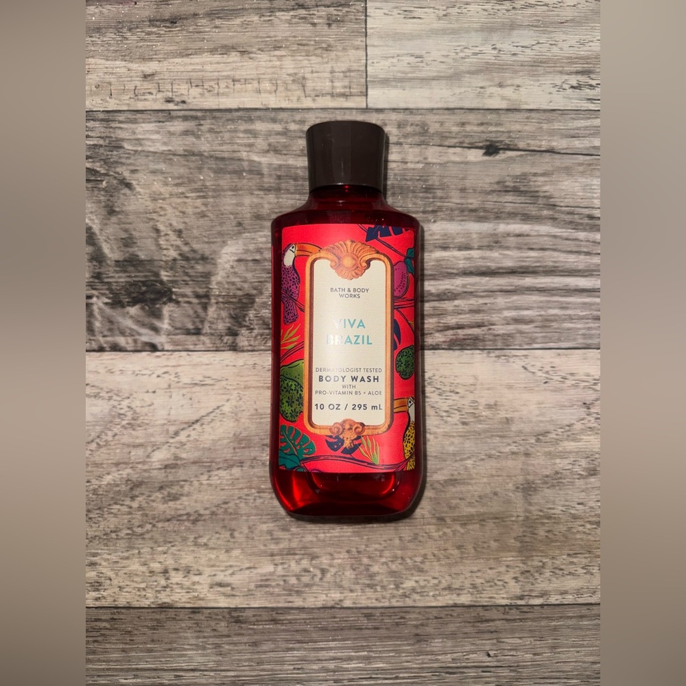 Viva Brazil Red Body Wash by Bath & Body Works